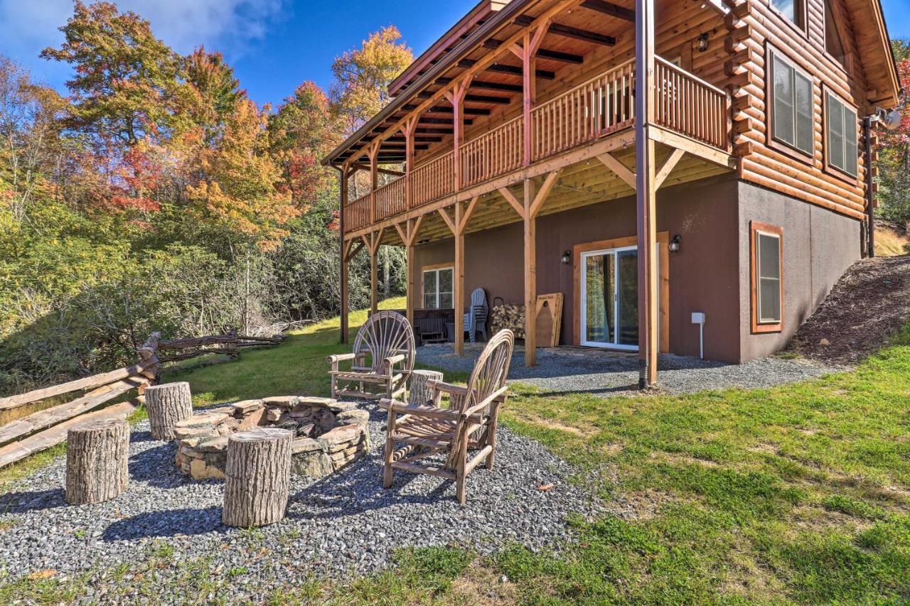 Hilltop Cabin On 5 Acres With Hot Tub And Waterfall! Bryson City Exterior photo